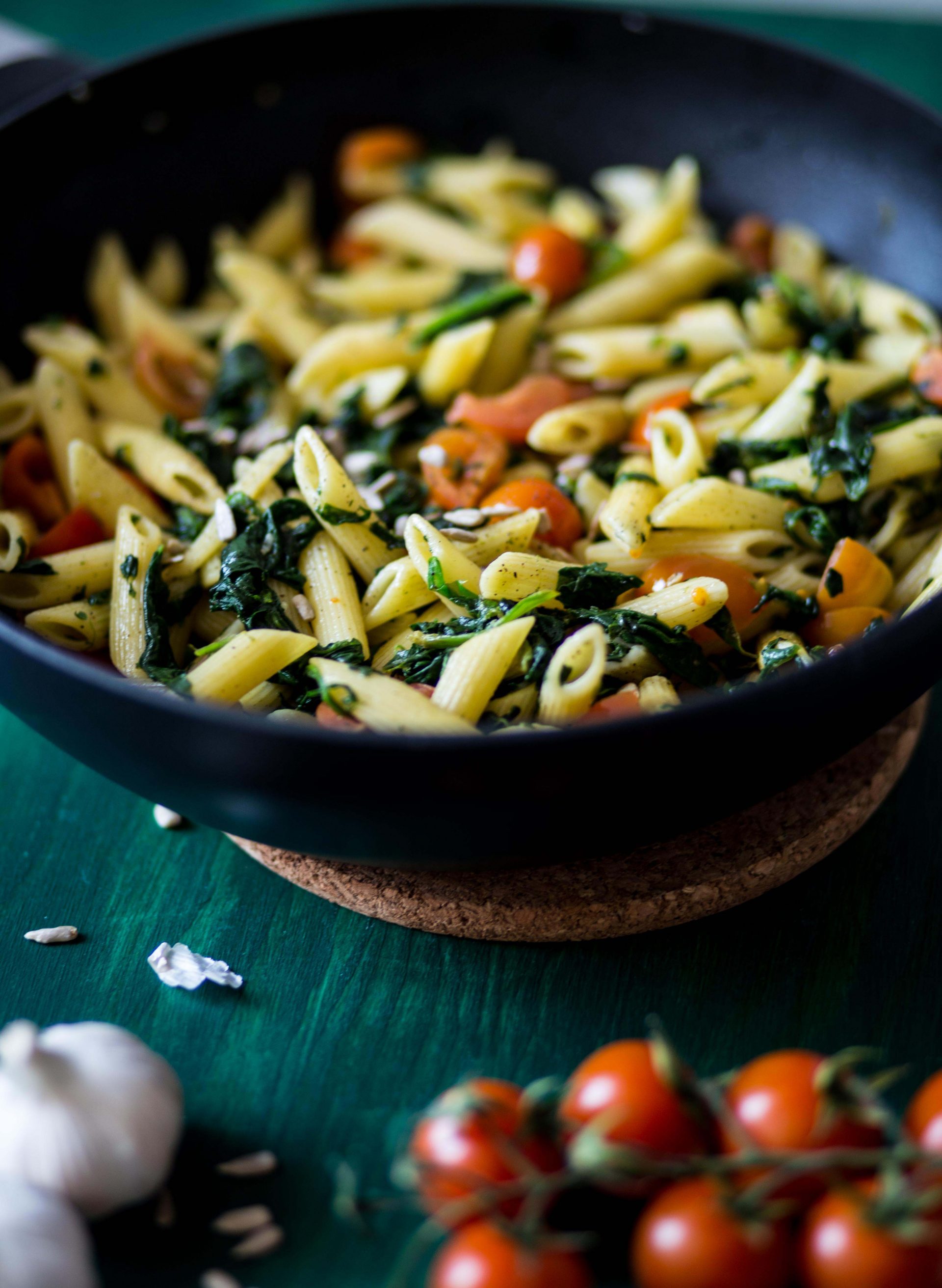 Vegan Food: Penne mit Spinat und Tomaten Food the OGNC