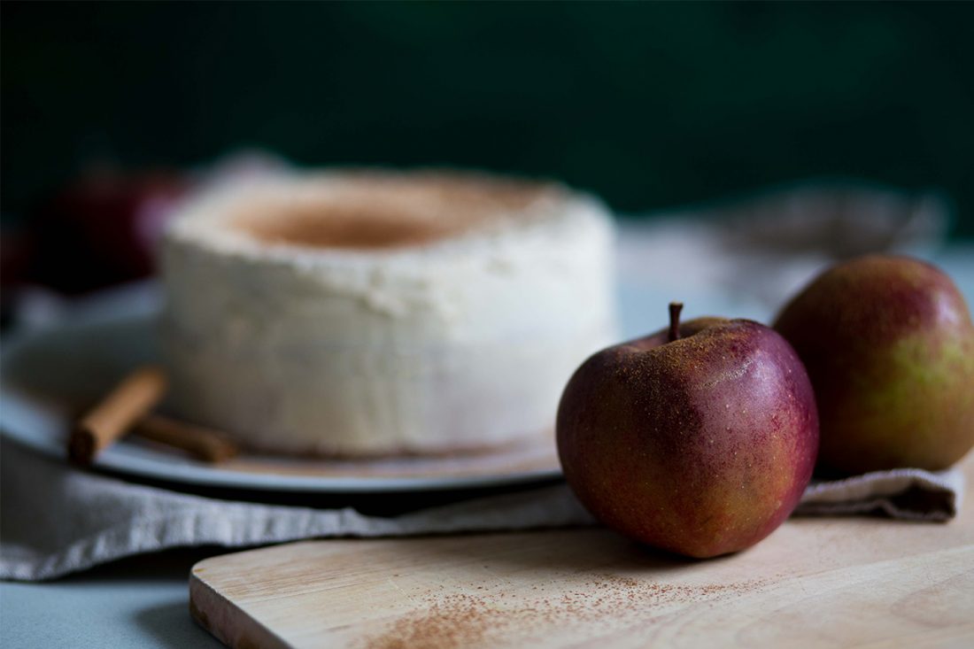Vegane Apfel-Zimt-Torte mit Creme | einfach und lecker